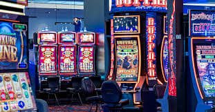 Dealer kasino langsung di bel4d dengan akses permainan live casino di Indonesia